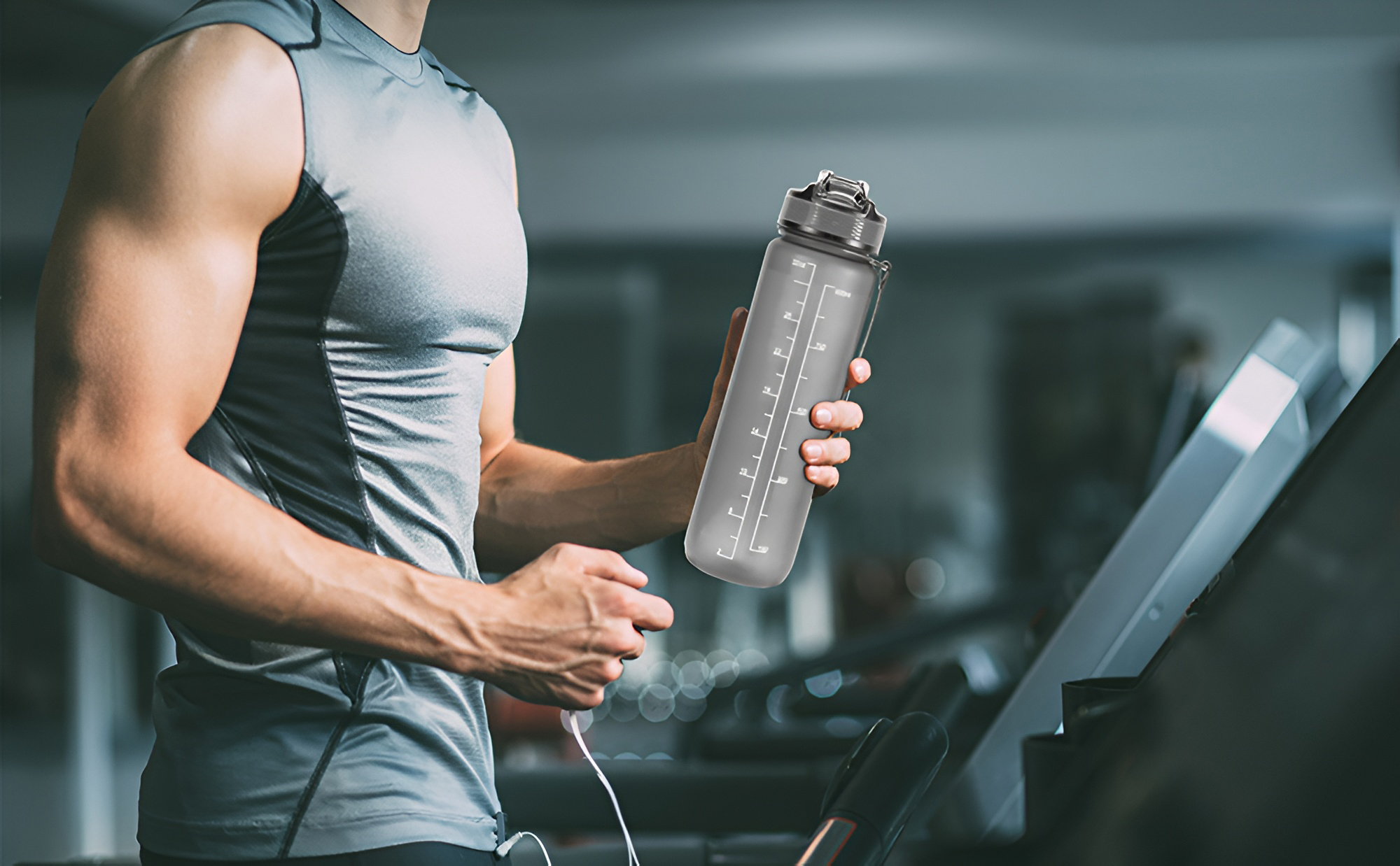 Athlete training with EMS